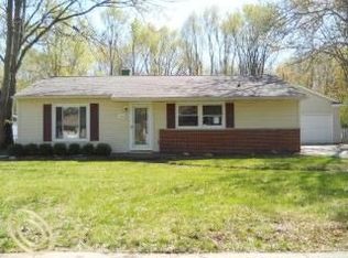 1220 Avon Manor Rd, Rochester Hills, MI 48307