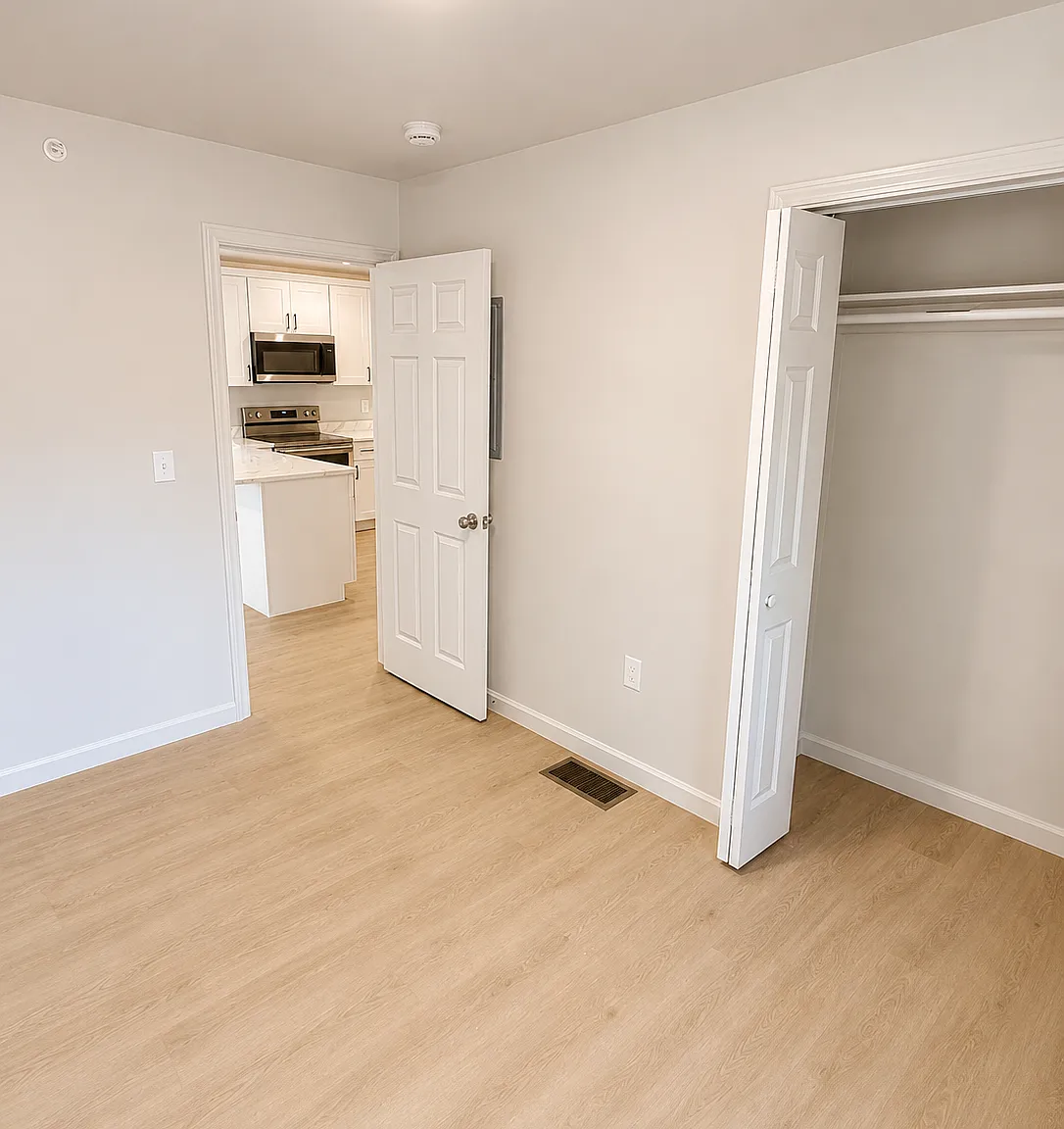3 bed, 1200 sqft, $2,600 — Photo 3
