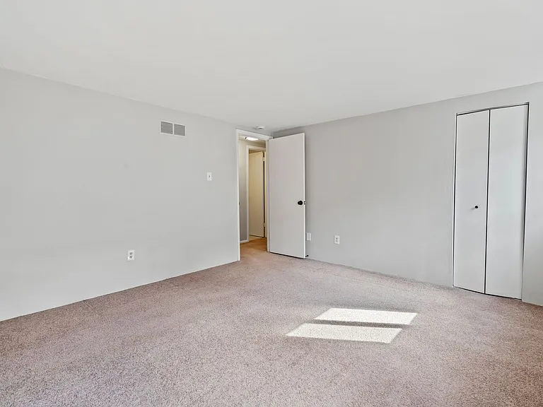 Baldwin Cathell Townhouses — Photo 56