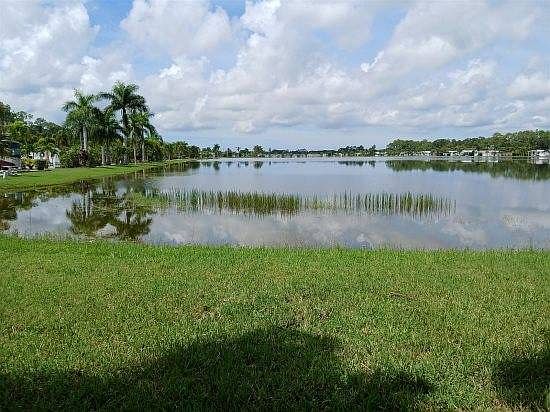 5th image of 2041 Crystal Lake Dr #2041