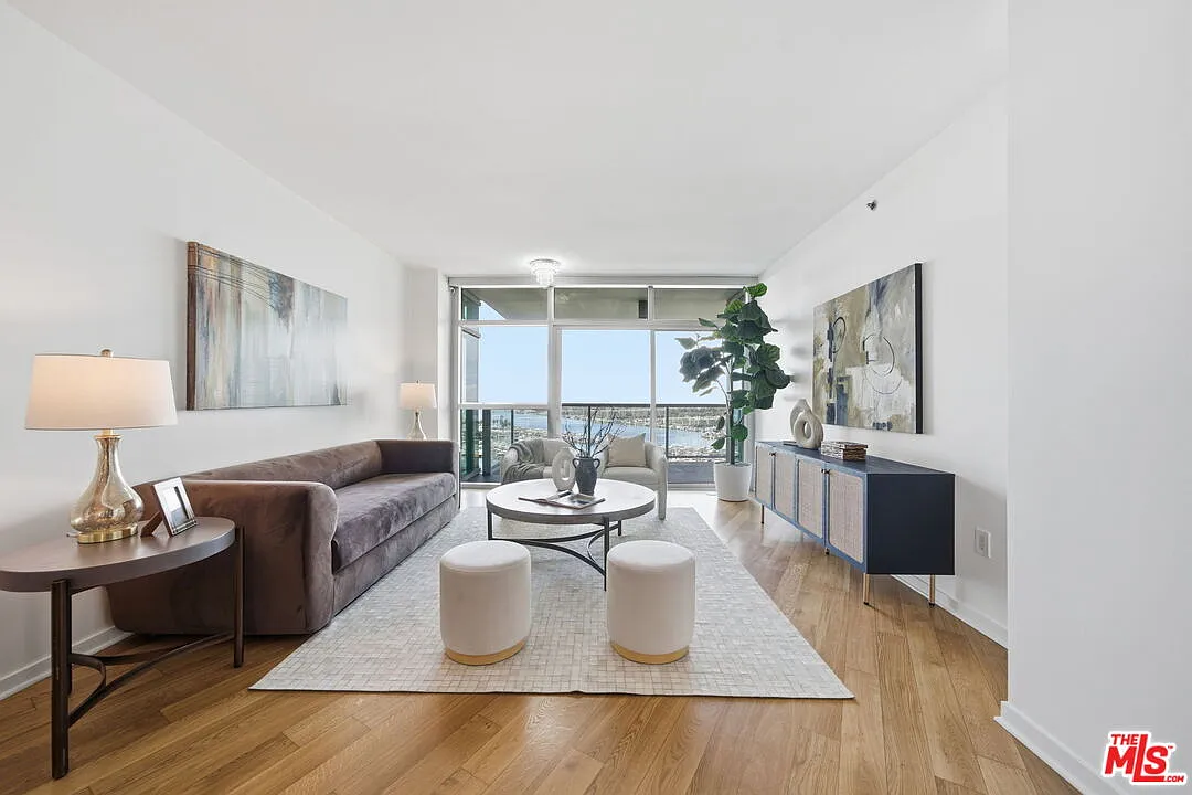 Building Photo - 13650 Marina Pointe Dr #1603