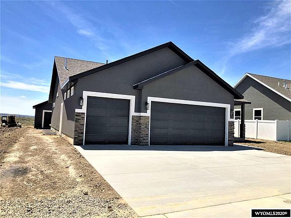 2nd image of 1610 Eagle Way