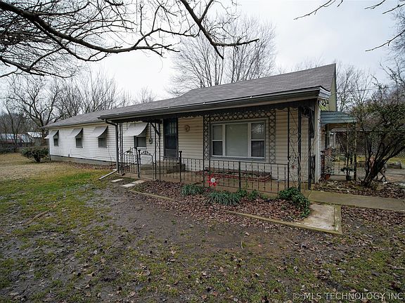 2nd image of 1155 S Reavis Rd