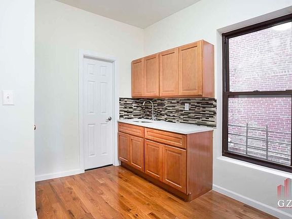 5th image of 313 E 115th St #3FE