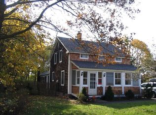 934 S Country Rd, Bellport, NY 11713