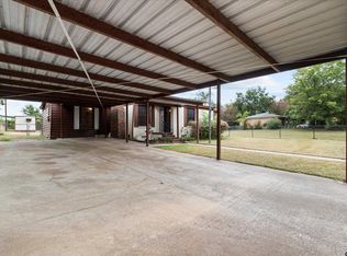 1917 Woodlawn St, Tyler, TX 75702