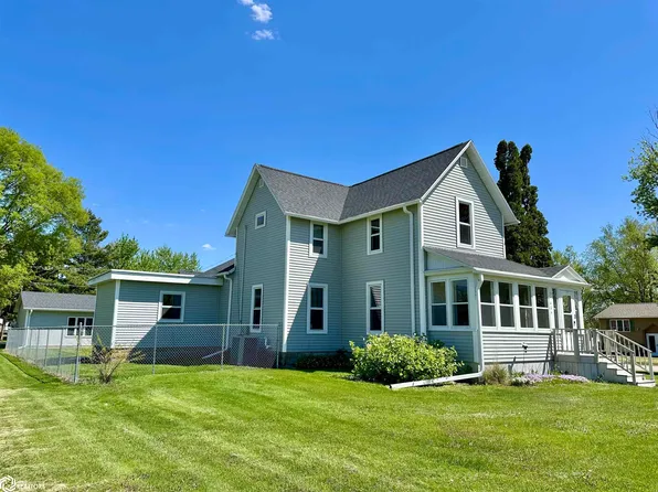 404 Broad St, Grinnell, IA 50112