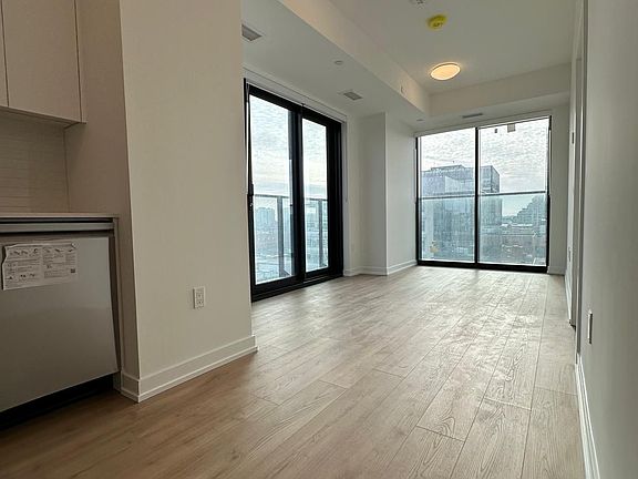 3rd image of 30 Francis St S #908