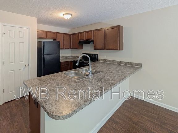 3rd image of 6502 Timmerman Ct