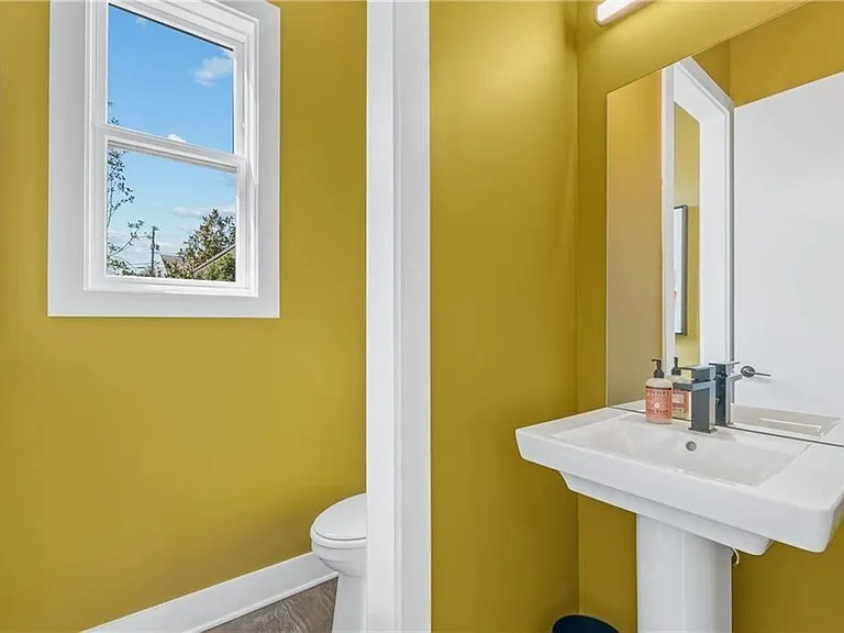 673 Ethel St NW — Photo 9