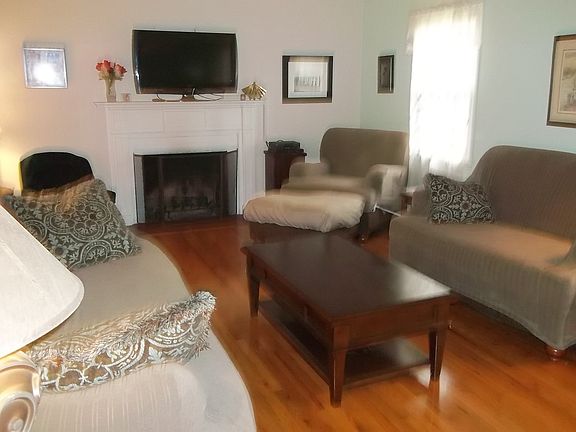 3rd image of 1180 Dantzler St