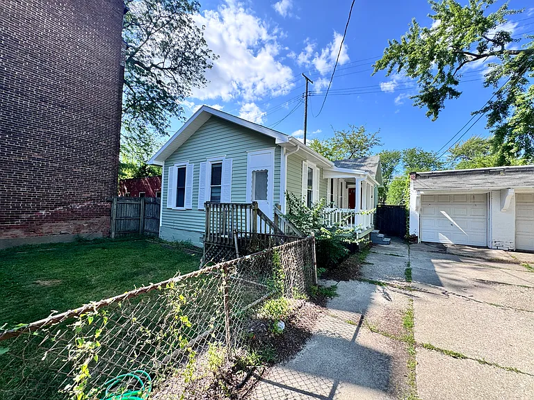 410 Floyd St #3 — Photo 18