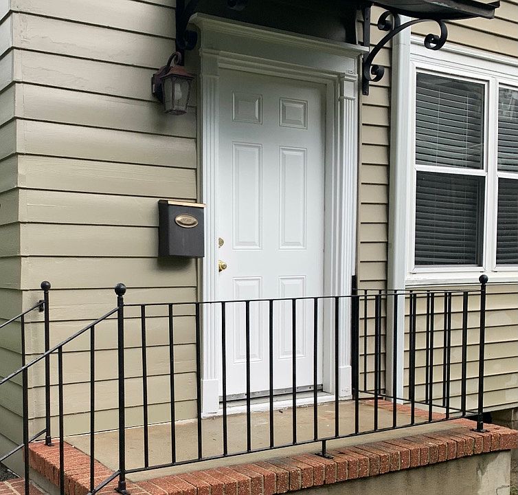 Private Entry and Exit with mailbox