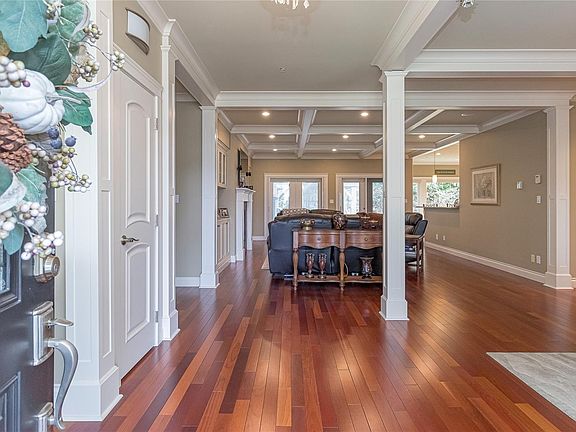 5th image of 10115 Chemainus Rd