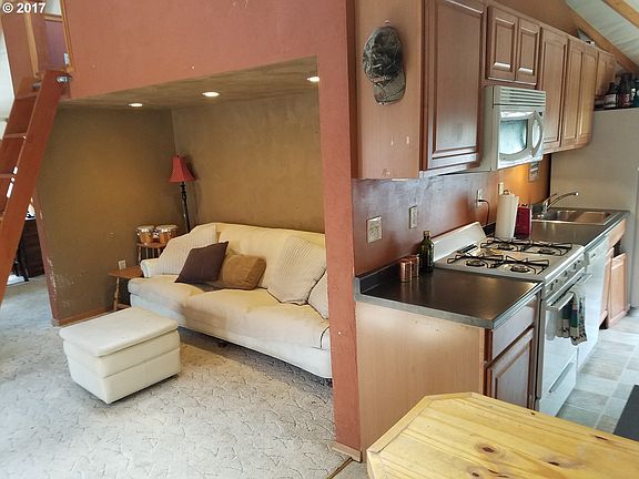 5th image of 505 Hill St
