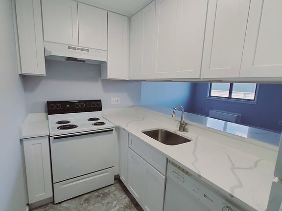 3rd image of 49 Day St APT 307