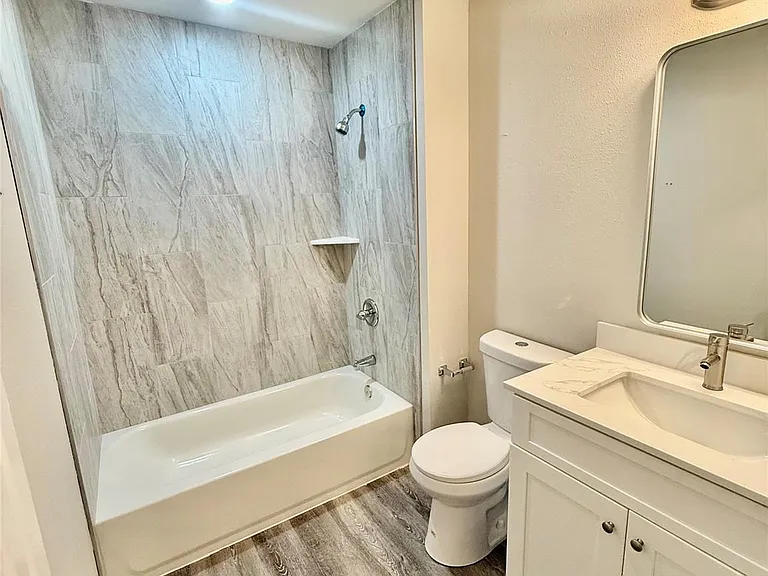 324 W Main Hwy — Photo 4