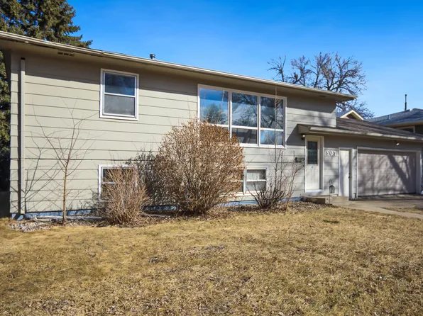 907 11th Ave NE, Aberdeen, SD 57401