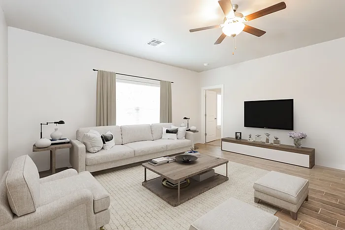 1130 Lakeview Dr — Photo 5