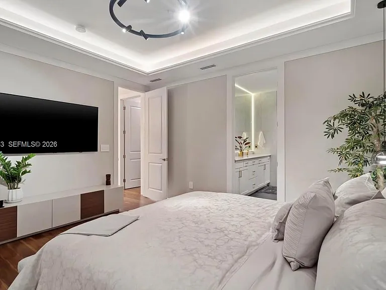 4426 Greenway Dr — Photo 16
