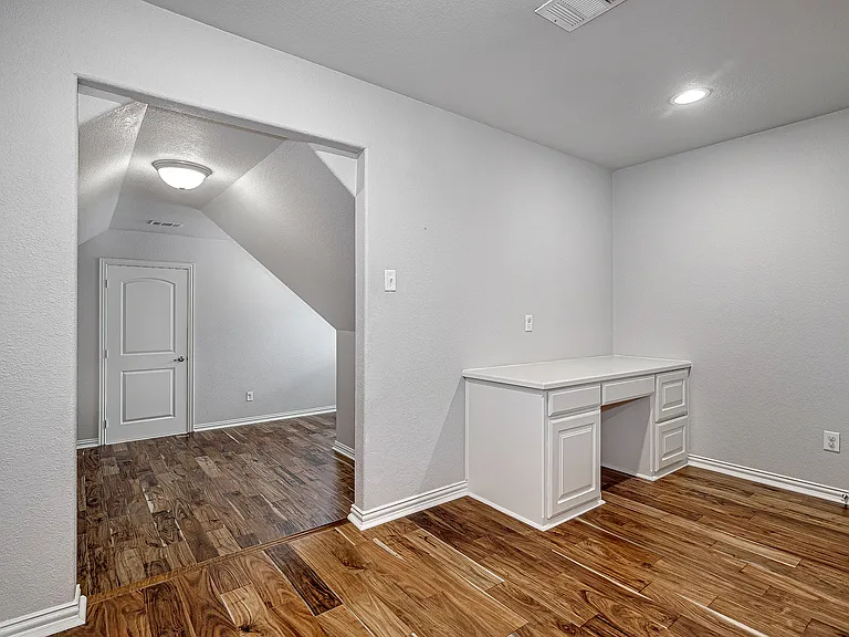 828 Thomas Crossing Dr — Photo 42