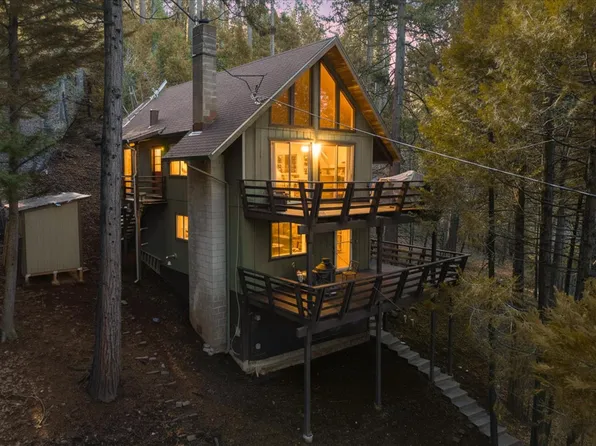 1425 Cypress Point Dr, Arnold, CA 95223