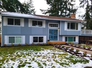 1365 NE Oleary St, Oak Harbor, WA 98277