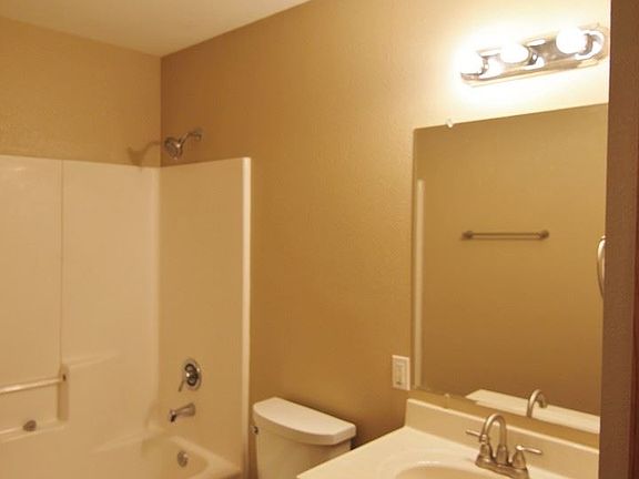 5th image of 240-A Rosalie Dr