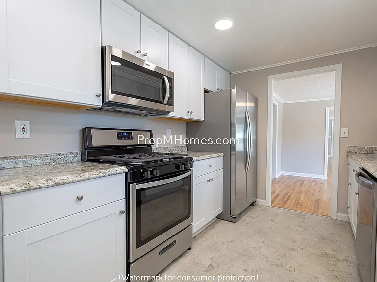 12566 SE 27th Ave — Photo 7
