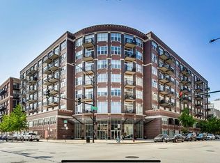1000 W Adams St APT 201, Chicago, IL 60607