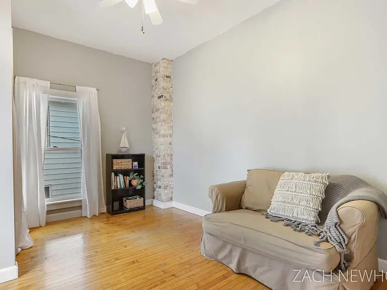 4 Union Ave NE — Photo 16