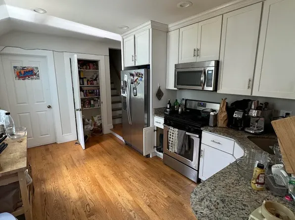 54 Eutaw St #1, Boston, MA 02128