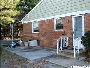 2nd image of 48 Hudson Pl