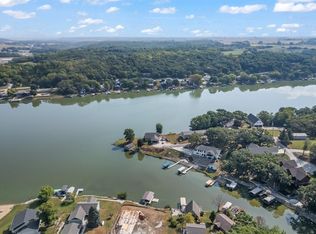 8111A Oak Ridge Dr, Dexter, IA 50070