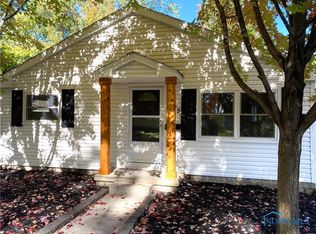 205 W 8th St, Perrysburg, OH
