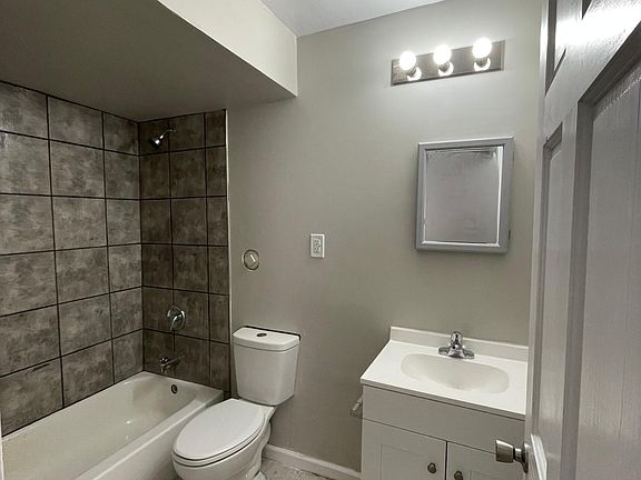 5th image of 10091 Toelle Ln APT 10