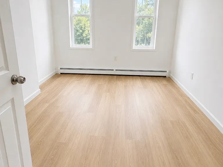 267 20th St #2R — Photo 2