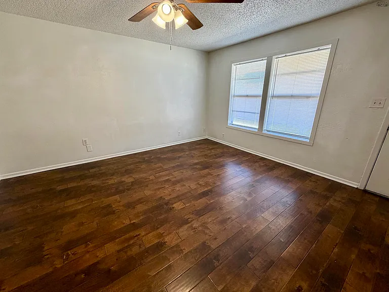 3017 McGaha Ave — Photo 2
