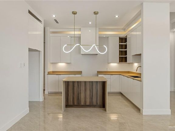 4th image of 5808 N Gira Del Sol St