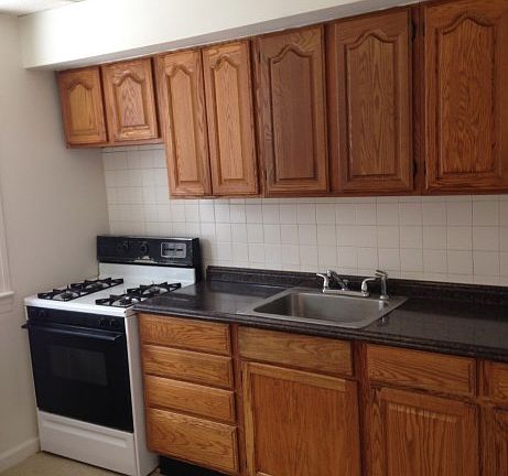 4th image of 316 Berbro St