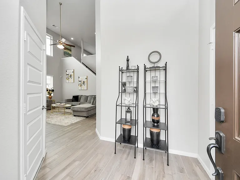 5324 Cj Walker Ln — Photo 3