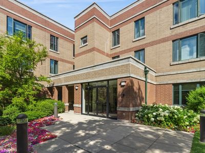 891 Central Ave APT 331, Highland Park, IL, 60035