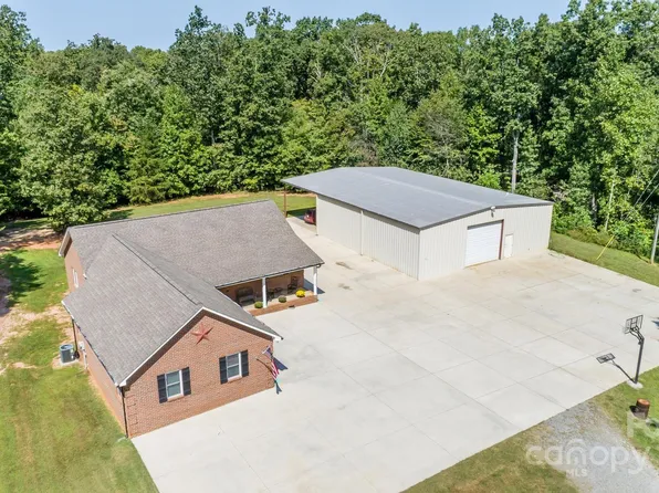 4215 Goodson Rd, Maiden, NC 28650