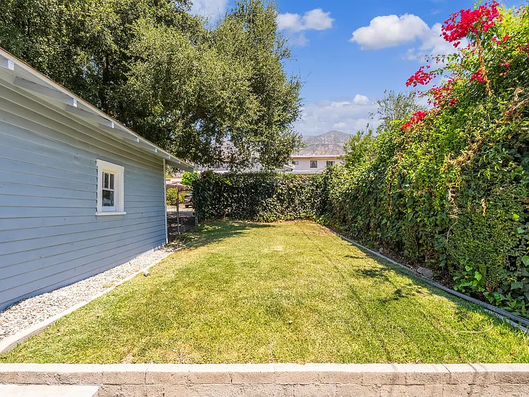 365 W Sierra Madre Blvd — Photo 38