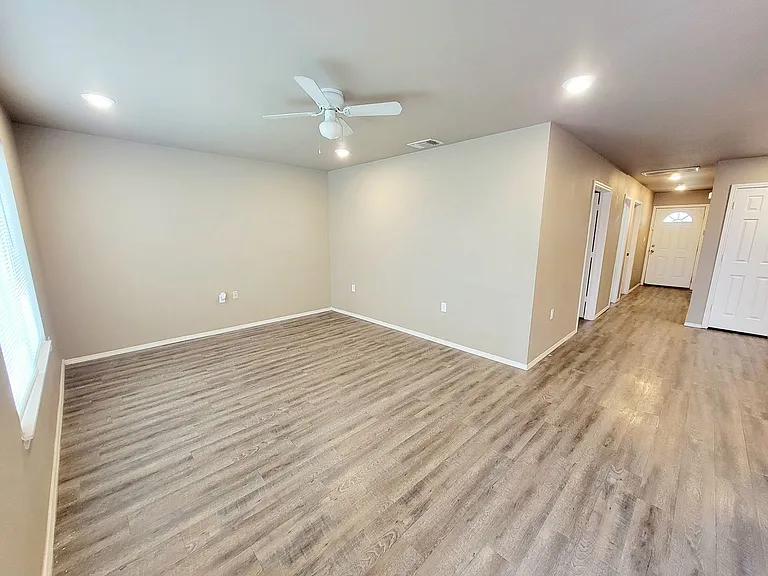 2603 Elm Ave — Photo 3