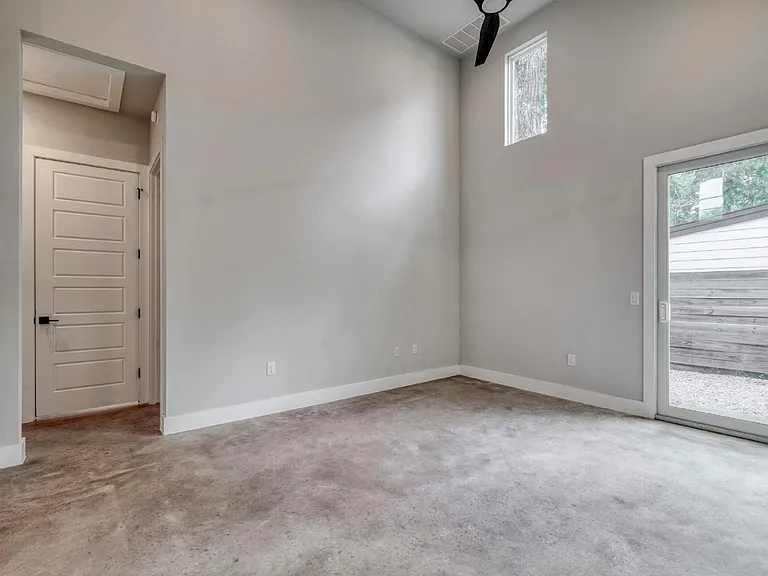 4814 Harmon Ave — Photo 10
