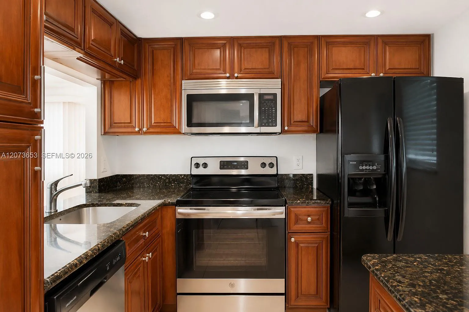 Poinciana 11 Pine Island — Photo 1