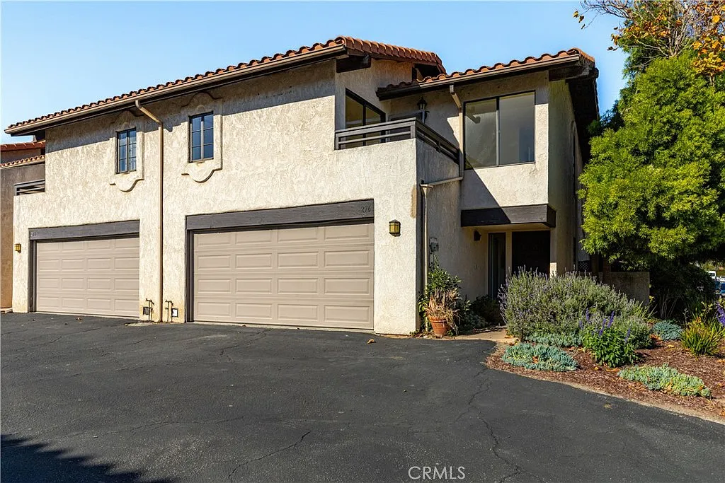 2 bed, 1155 sqft, $2,900 — Photo 4