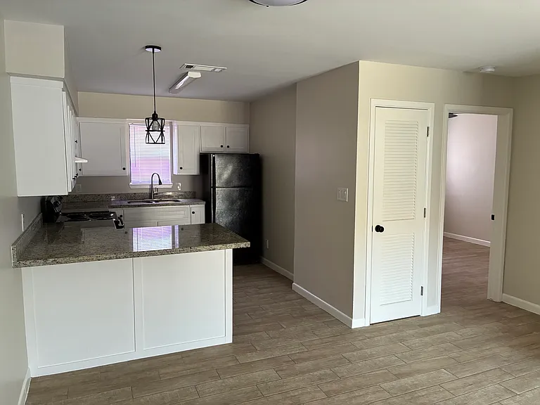 3001 E Price St #9 — Photo 10