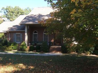 425 Melody Ln, Hartwell, GA 30643